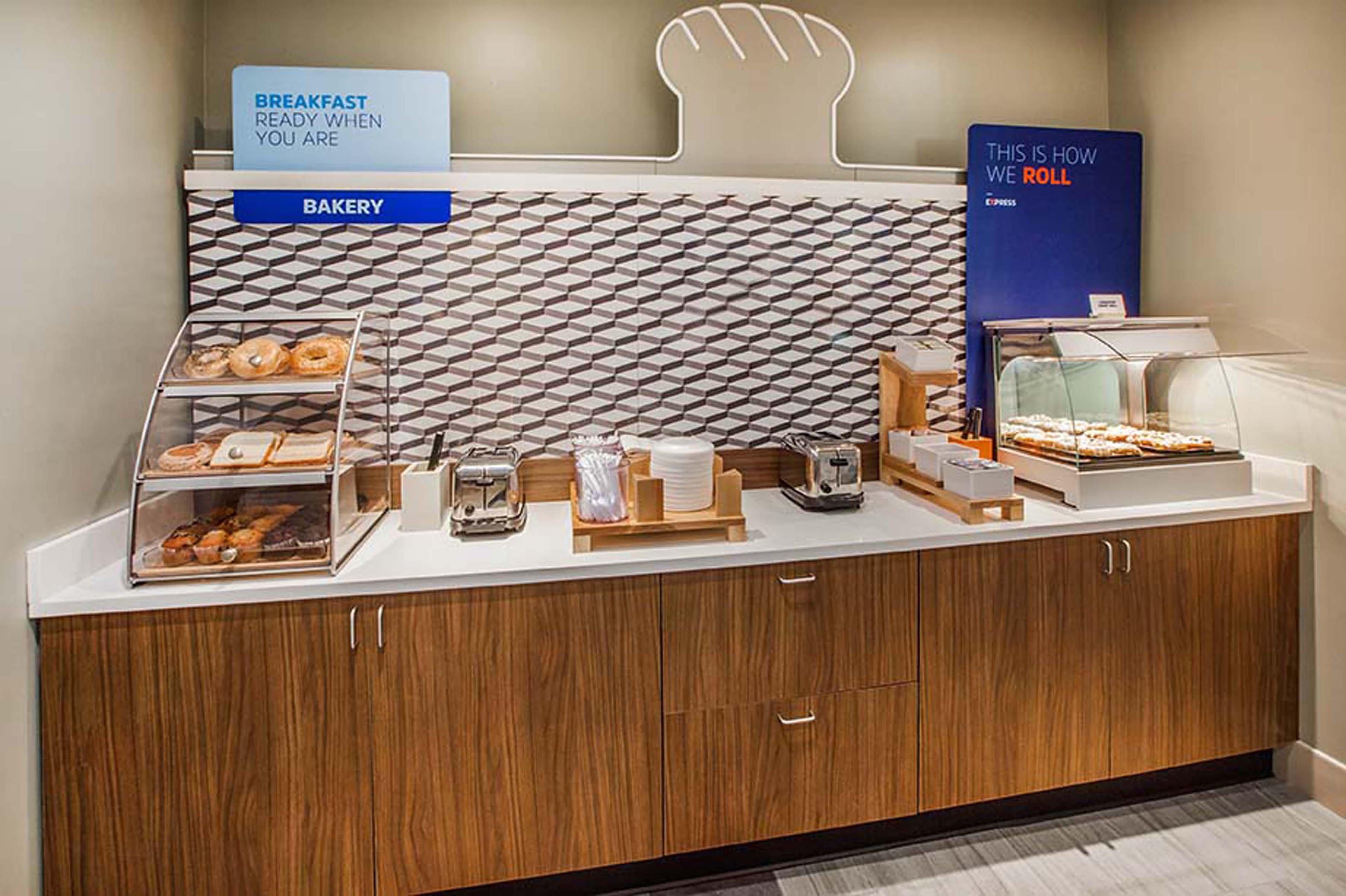 Holiday Inn Express & Suites - Roswell By Ihg Εξωτερικό φωτογραφία